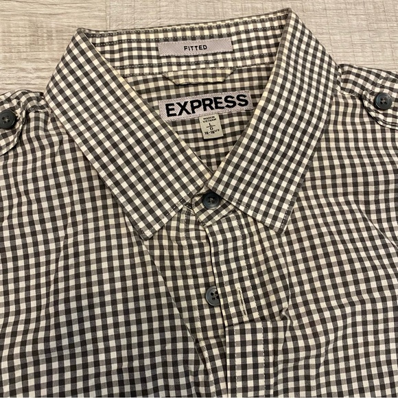 Gingham Express button down shirt - Size L (fitted). - Picture 2 of 2